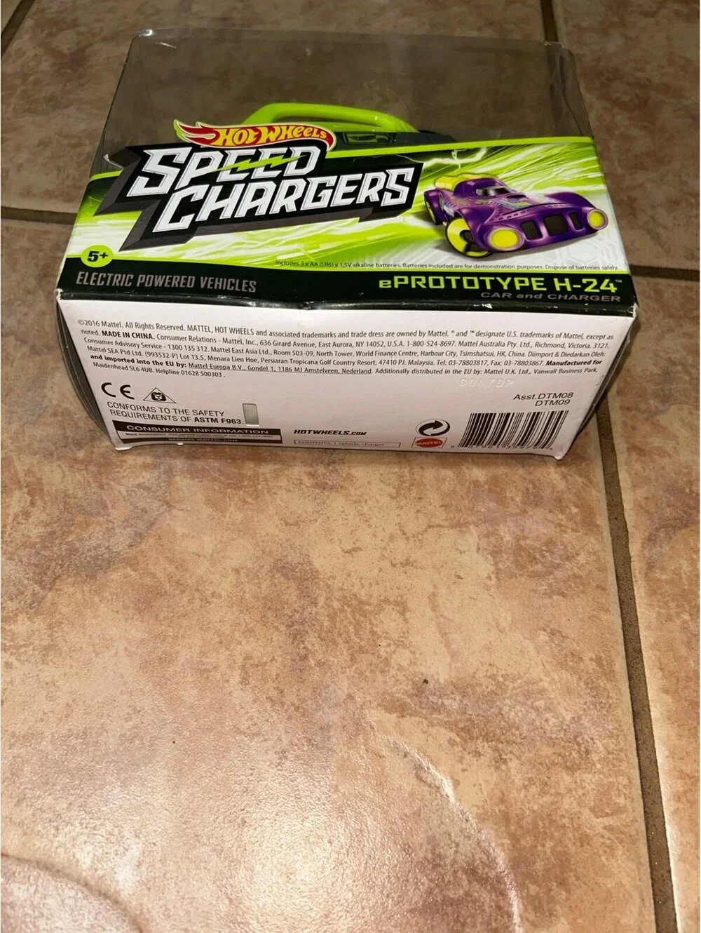 Hot Wheels Speed Chargers ePrototype H-24 Car & Charger New Sealed Damaged Box